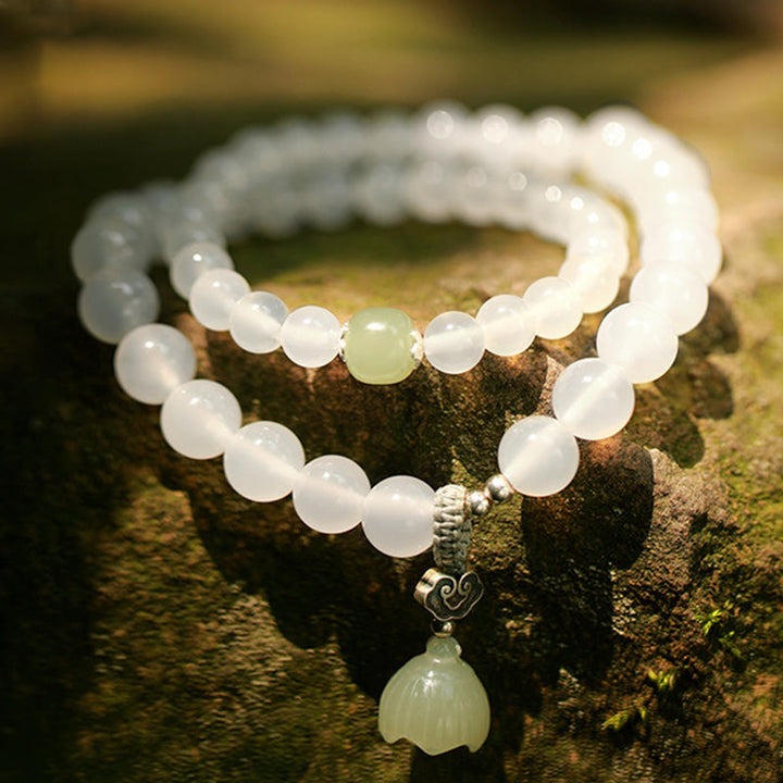 Armband Achat Jade Lotus – Schutz weiße Perlen Naturstein elastisch