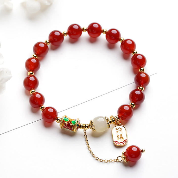 Armband Roter Achat Jade mit Fu-Zeichen Anhänger elegant gestylt