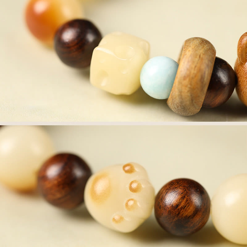 Armband Sandelholz Bodhi Katze mit Holzperlen und Natursteinen elegant.