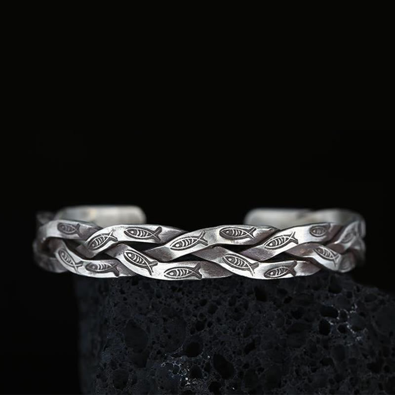 Silbernes Armband mit Koi Fisch Motiv Glück Wohlstand Energie Design