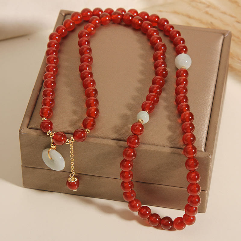 Armband Roter Achat Jade mit weißem Anhänger elastisch elegant