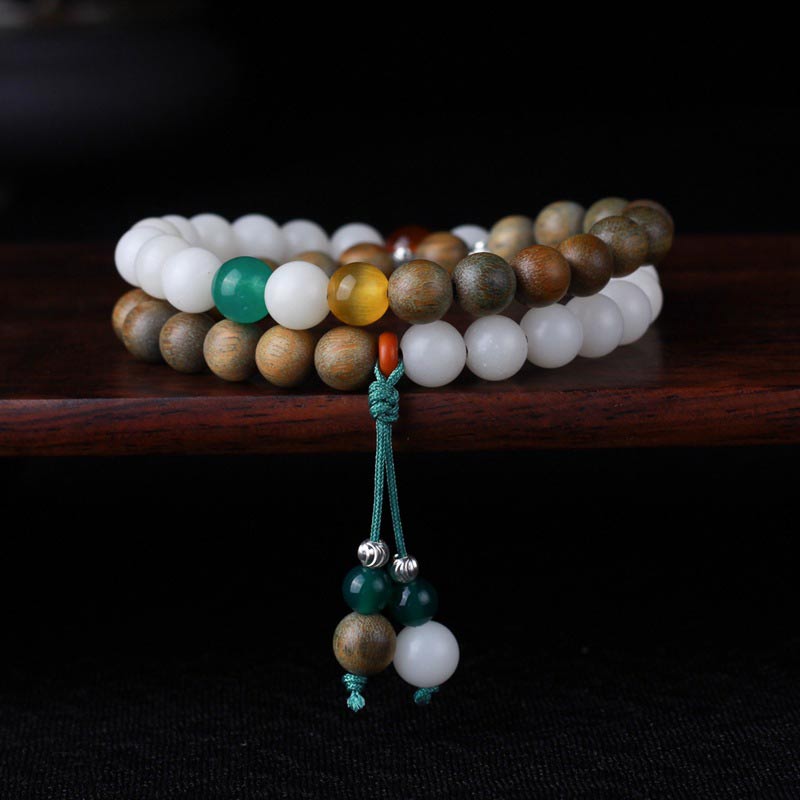 Armband Sandelholz Bodhi – Glück mit Jade und weißen Perlen