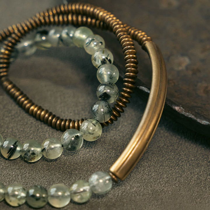 Armband Kupfer – Liebe mit klaren Perlen und Kupferspiralen elegant kombiniert.