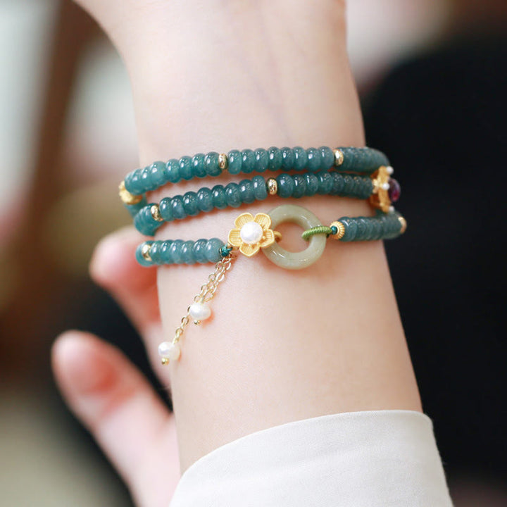 Cyan Jade Armband 925 Silber am Handgelenk getragen elegant elastisch