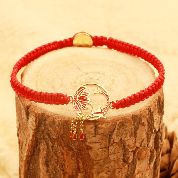 Rotes Armband Koi Fisch Glück Gold Charm Makramee elastisch