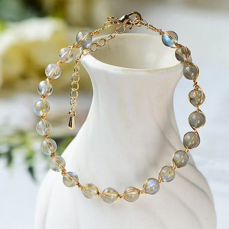 Elegantes Armband mit klarem Mondstein Perlen, gold Verschluss, Heilung Schmuck
