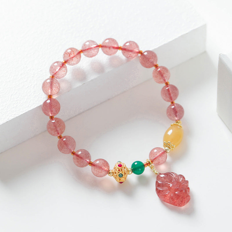 Armband Erdbeerquarz Fuchs mit goldenen Perlen und grünem Stein Anhänger