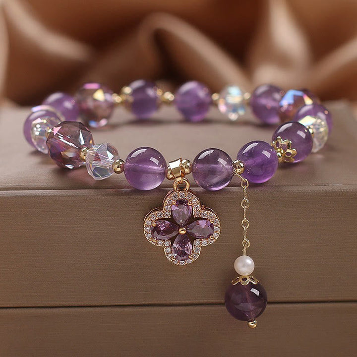 Amethyst Kristall Armband mit Kleeblatt Anhänger elegantes Design Heilstein.