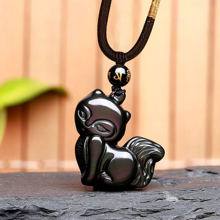 Kette Obsidian Neunschweif-Fuchs schwarzer Anhänger Naturstein eleganter Schmuck