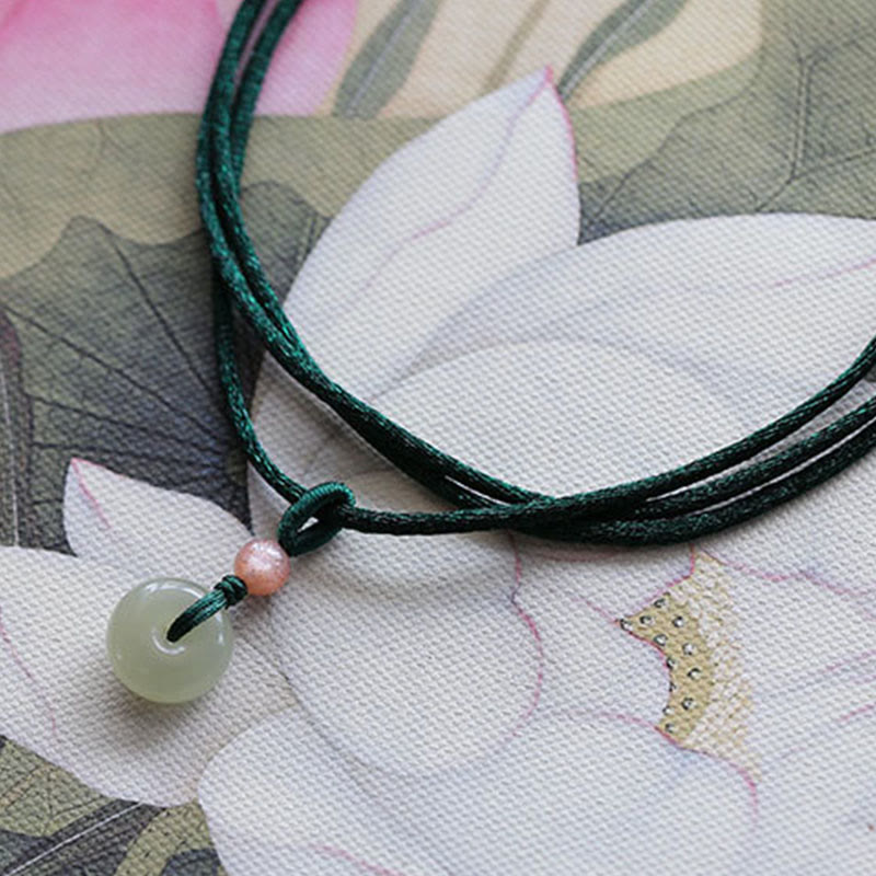 Jade Anhänger Kette grün Lotusblume Naturstein