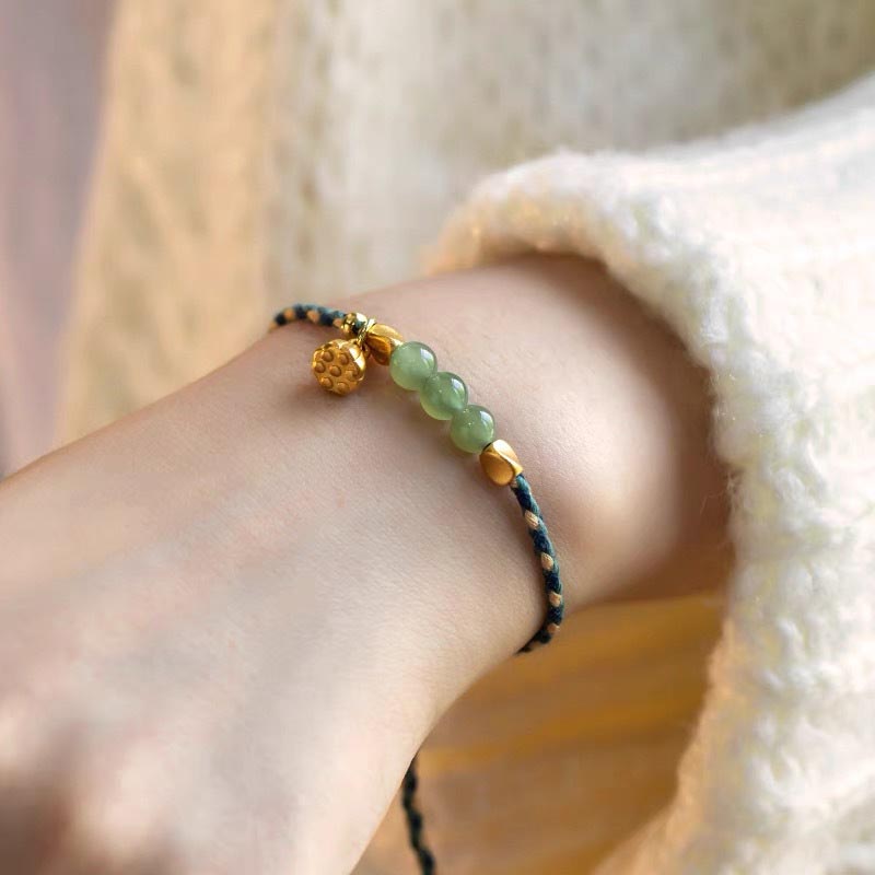 Armband Jade Lotus – Glück grüne Steine Handgelenk getragen elastisch