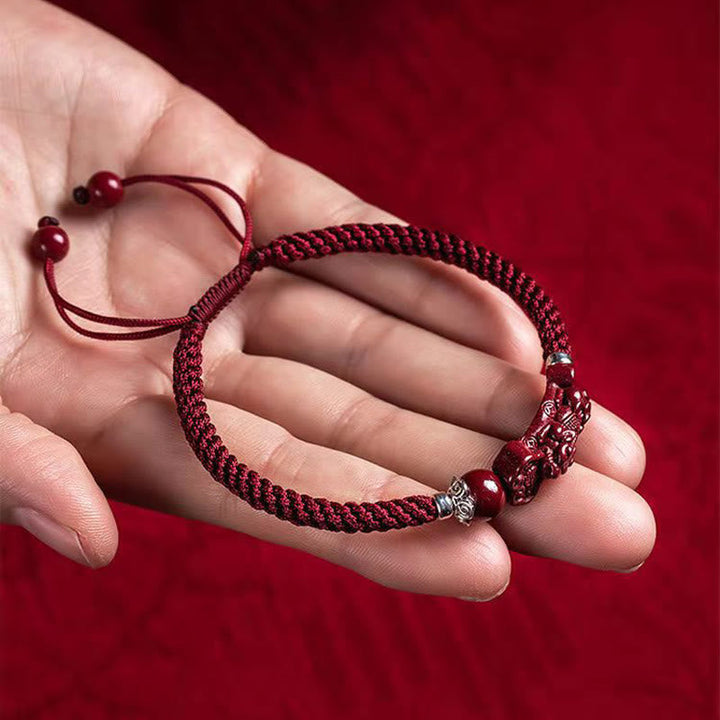 Zinnober Pixiu Armband am Handgelenk, rotes Armband mit Perlen Glück Wohlstand