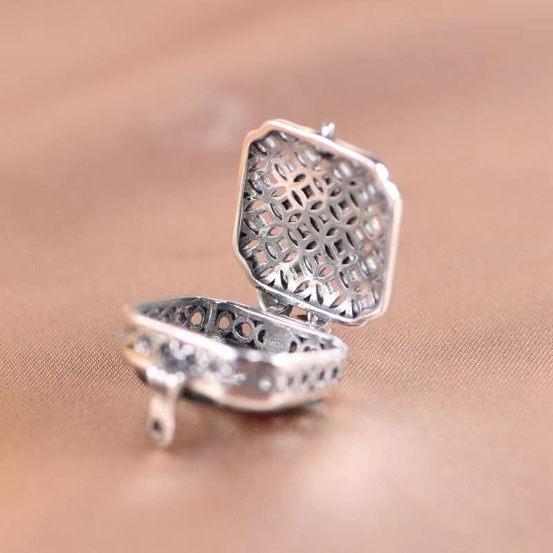 Kette Kupfer Lotus Koi Münze – Bild 4 – Silberne Filigran Locket Kette mit geometrischem Blattmuster