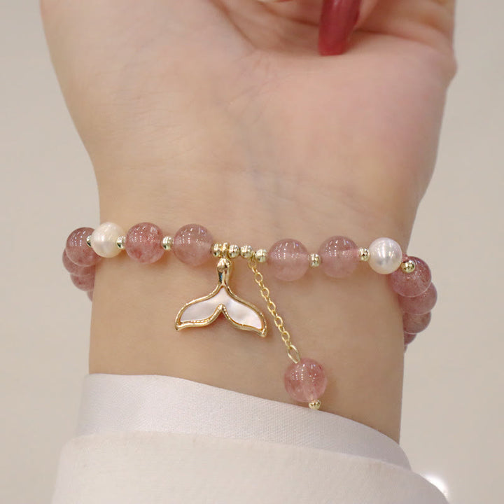 Armband Erdbeerquarz Perle Fu-Zeichen Heilung rosé elegant getragen
