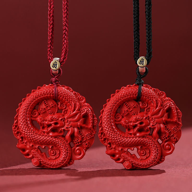 Rotes Zinnober Drachen Armband mit Seide Kordel Glücksbringer Anhänger.
