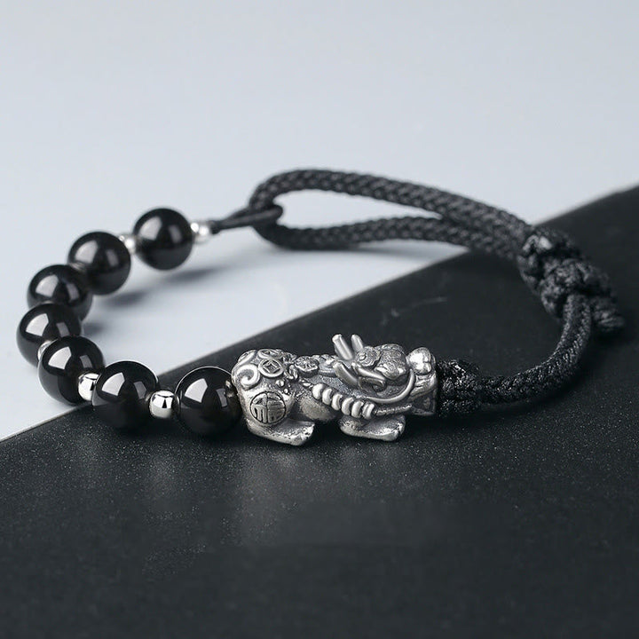 Schwarzes Obsidian Pixiu Armband mit 925 Silber Verschluss elegant.
