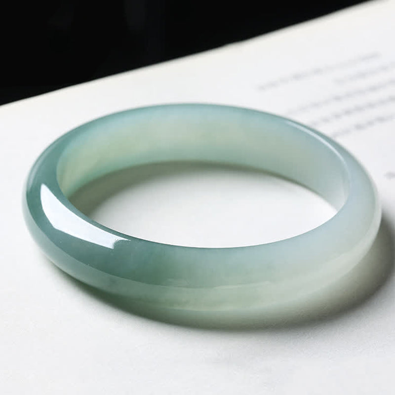 Jade Armband in zartem Grün poliert glänzend Naturstein