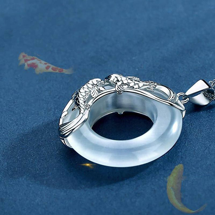 Anhänger Jade Koi mit Silber Kette, grüner Naturstein Fischanhänger
