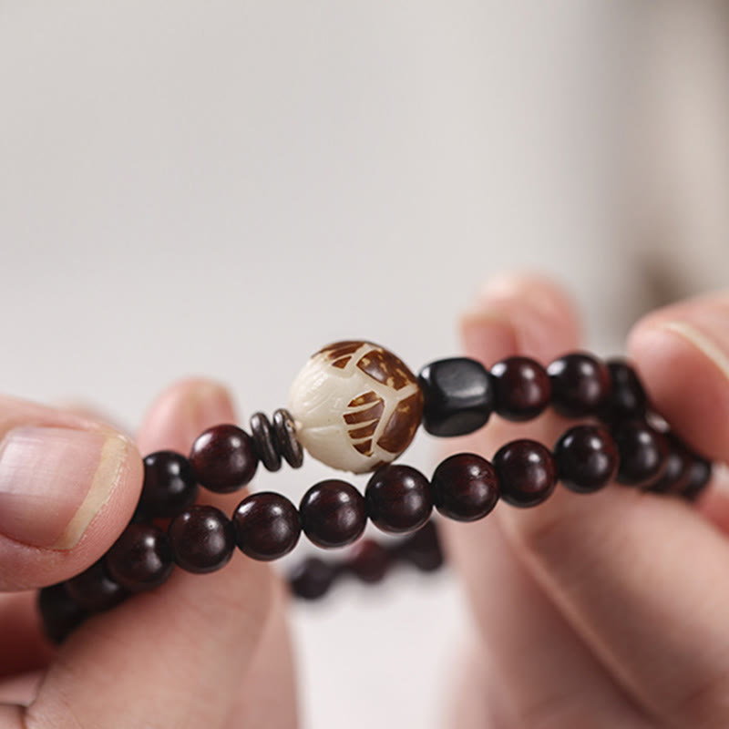 Armband Sandelholz Bodhi Lotus – Schutz am Handgelenk getragen Naturstein
