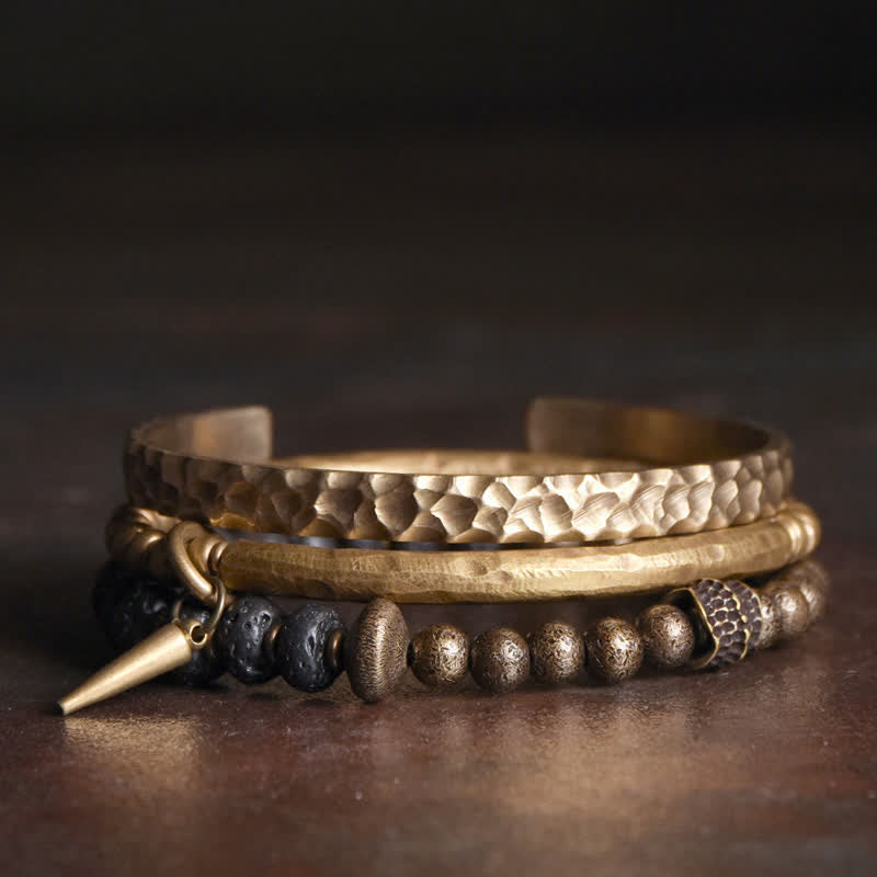 Kupfer Armband Balance mit strukturierten Perlen und Spitzenelement elegant.