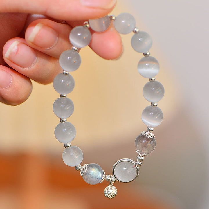 Mondstein Armband 925 Silber am Handgelenk getragen eleganter Schmuck