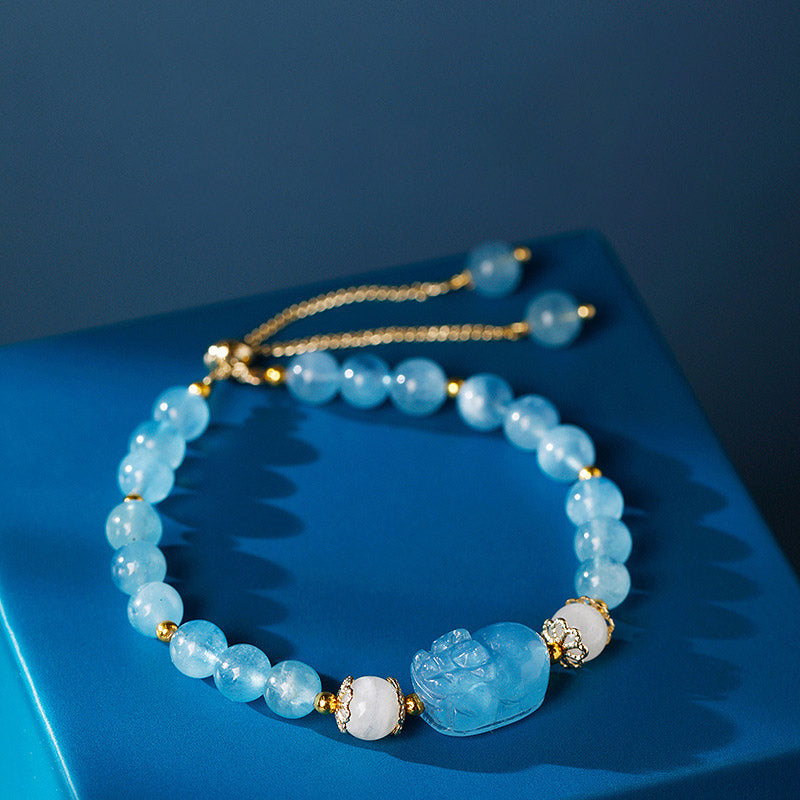 Aquamarin Armband mit Erdbeerquarz und goldenen Perlen Schmuck