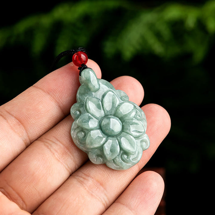 Grüne jade blüte anhänger hand