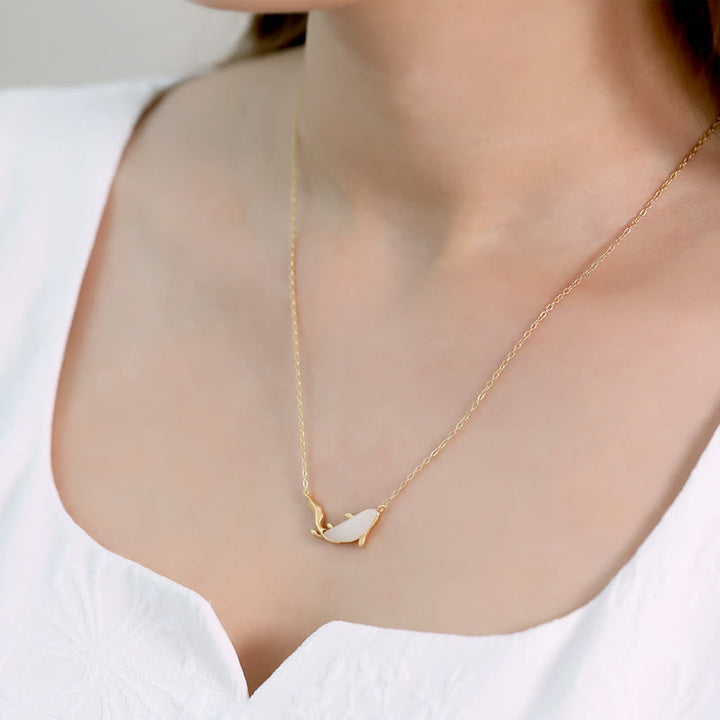 Delfin Anhänger weiße Jade Kette Hand
