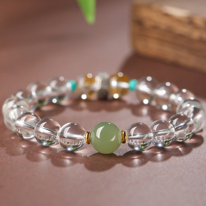Jade Armband mit klarem Kristall und silbernen Akzenten elegantes Design.
