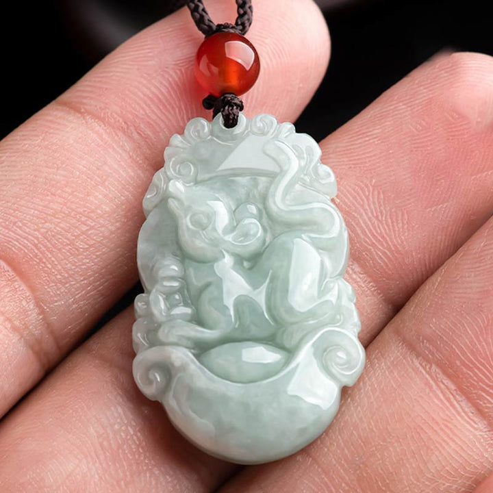 Kette Jade Drachen weißer Naturstein Anhänger rote Perle Schnur