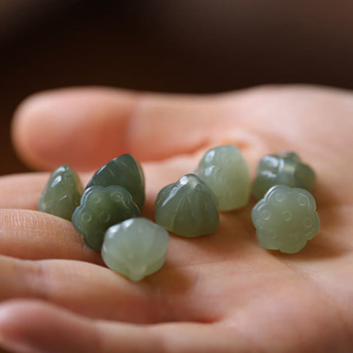 Jade Anhänger Lotus Blüte grün Naturstein