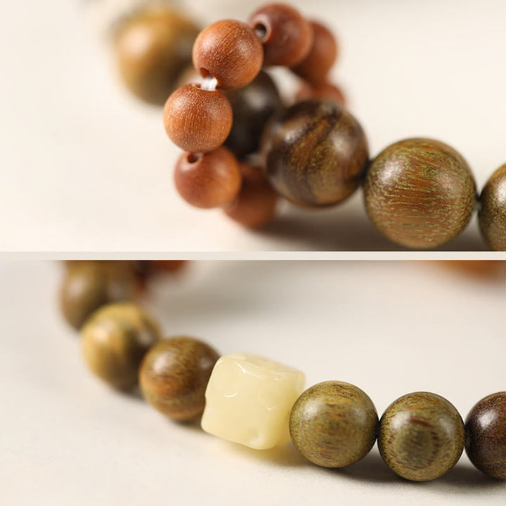 Armband mit Sandelholz und Ebenholz Perlen, elastisches Schmuckstück