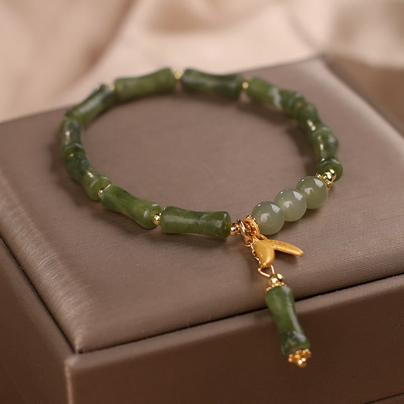Armband Jade Bambus mit goldenem Anhänger und Perlen grün