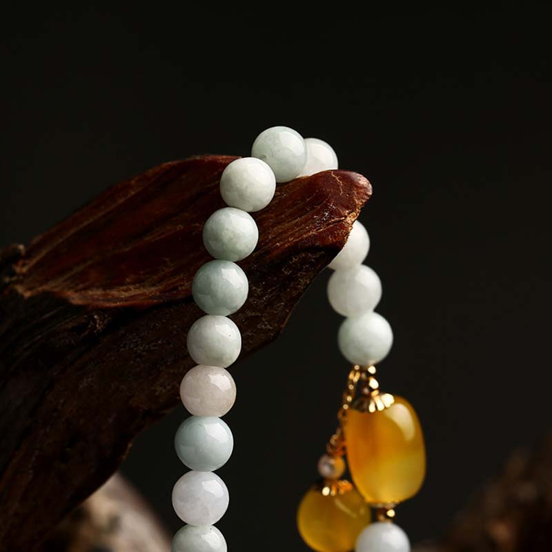 Armband Weiße Jade Achat Schutz mit goldenen Anhängern Naturstein