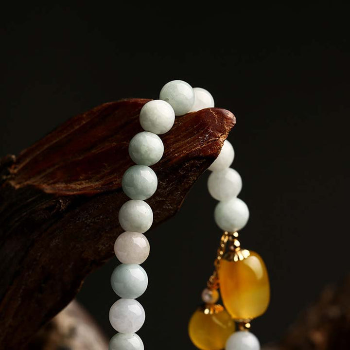 Armband Weiße Jade Achat Schutz mit goldenen Anhängern Naturstein