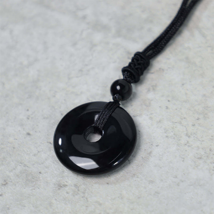 Schwarze Jade Kette Münz-Anhänger Naturstein elegant minimalistisch