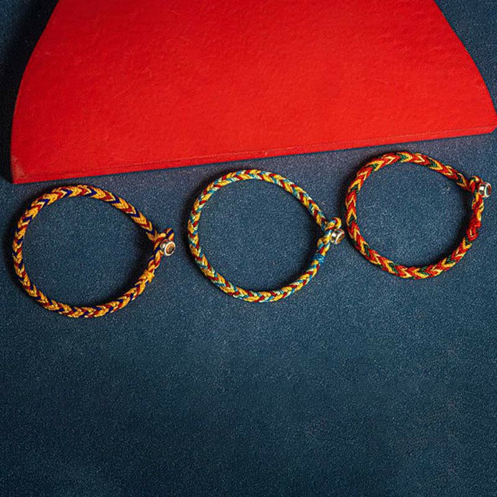 Drei mehrfarbige Armbänder Flachlage Baumwolle geflochten Armband Mehrfarbig – Schutz & Glück fürs ganze Jahr