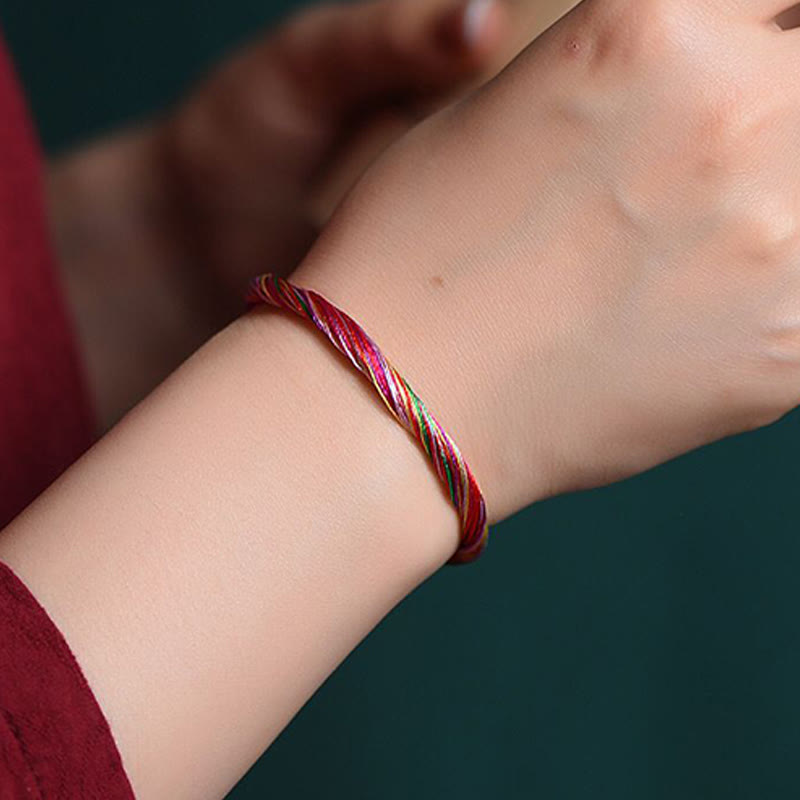 Fünffarben Armband Schutz Energie Handgelenk getragen rotes gewebtes Design
