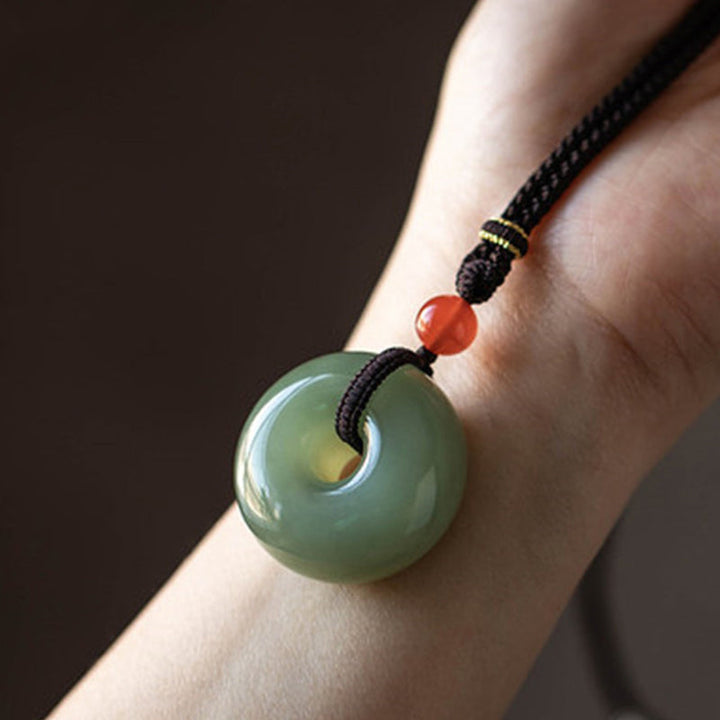 Jade Anhänger Kette grün Donut Naturstein