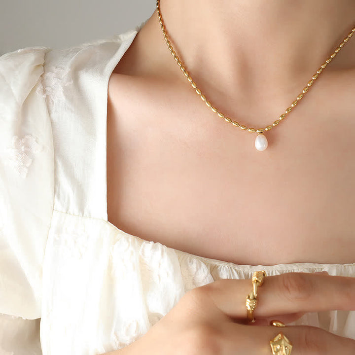 Anhänger Kette Perle tropfenförmig gold elegant