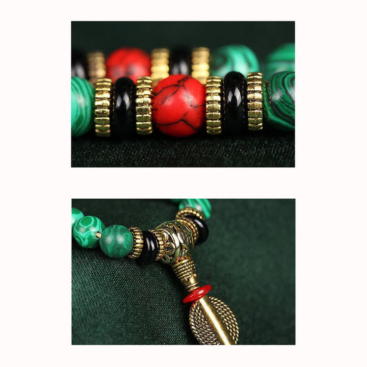 Mala Malachit 108 Perlen Armband grüne Steine goldene Spacer Detailansicht