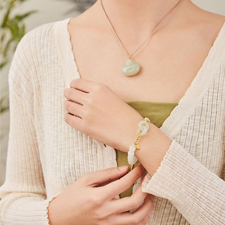 Armband Jade Fu-Zeichen Frieden Fülle Handgelenk getragen elegant