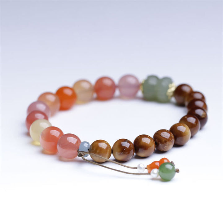 Armband Achat Jade – Schutz & Wohlstand Naturstein elastisch mehrfarbig getragen