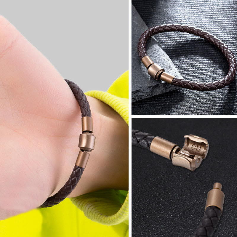 Braunes Leder Armband Vintage geflochten mit Magnetverschluss am Handgelenk
