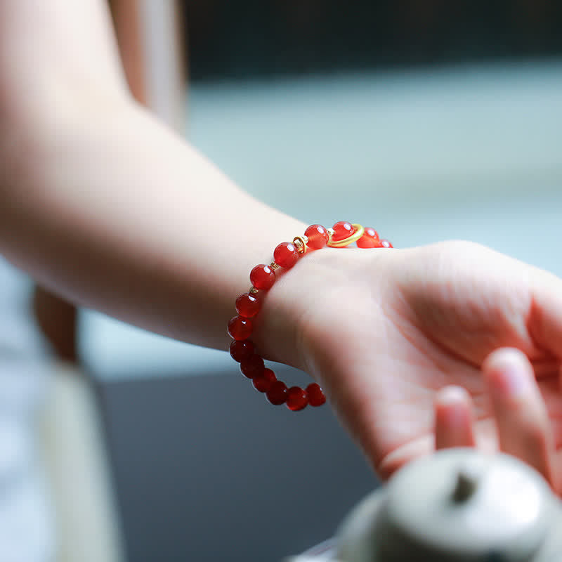 Armband Roter Achat – Segen am Handgelenk getragen Naturstein elastisch