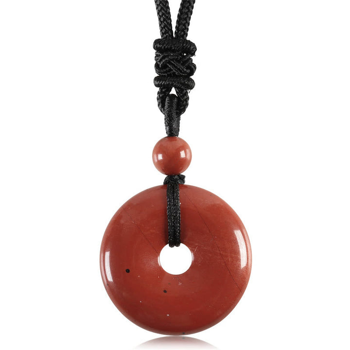 Rote Jade Donut Kette mit schwarzem Seil Naturstein Anhänger