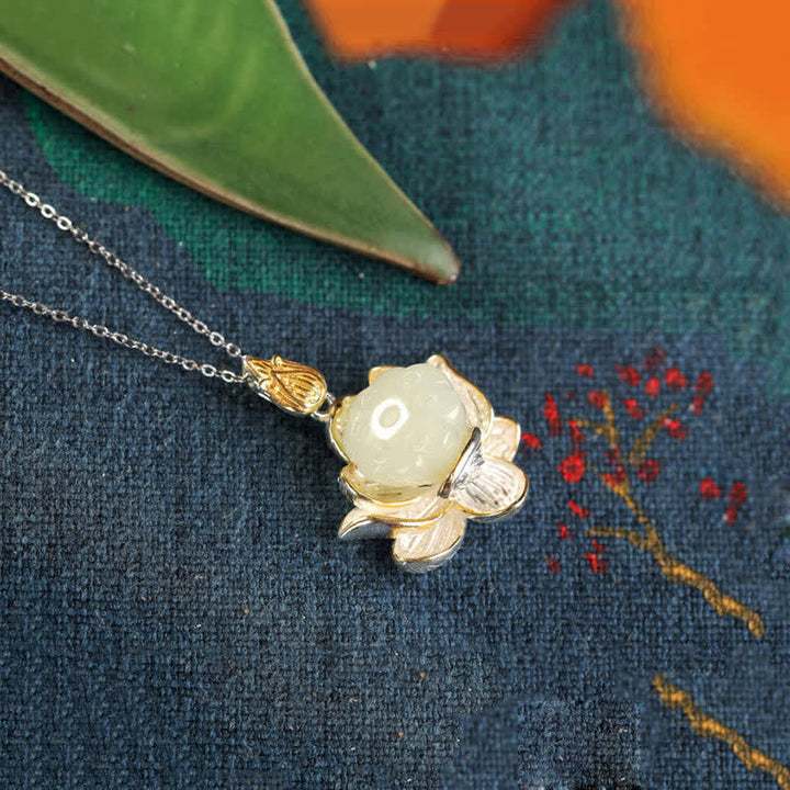 Kette Weiße Jade Lotus Glück Anhänger Gold