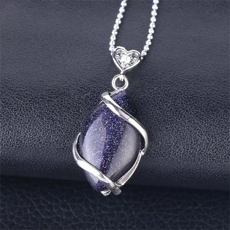 Silberne Kette Kristall Marquise dunkler Stein eleganter Anhänger