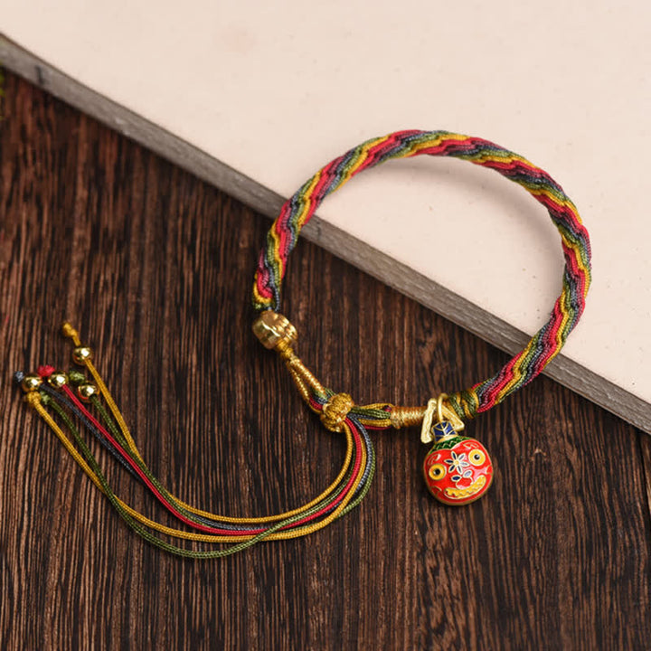 Buntes Seidenbaumwoll-Armband mit rotem Glücksbringer-Anhänger Goldverschlingendes Wesen Family Glück.