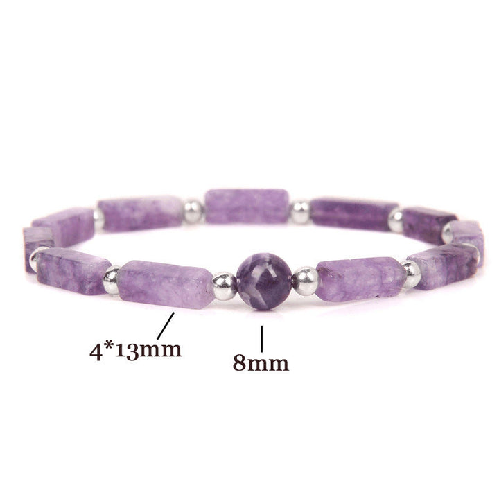 Amethyst Armband mit silbernen Perlen auf weißem Hintergrund, Größenangabe